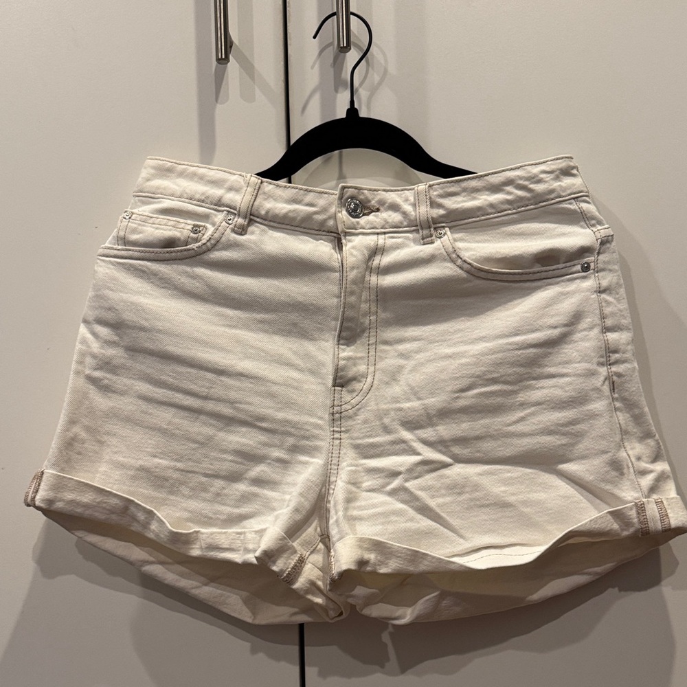 Mango Cream Jean Shorts